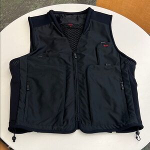 TUMI Black Tactical Field Traveler Cargo Outdoor Padded Vented Hunt Vest medium